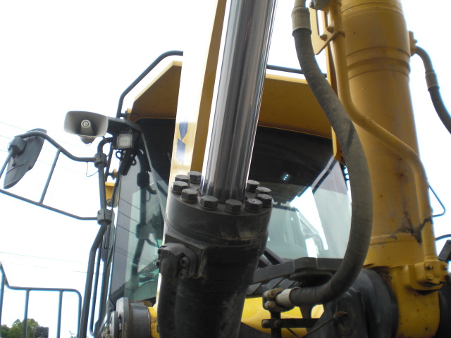 WA470-10 15.JPG
